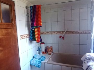 Avenida Argentina, casa de esquina  $115.000.000