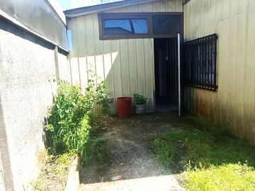 Avenida Argentina, casa de esquina  $115.000.000