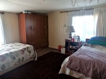 Avenida Argentina, casa de esquina  $115.000.000