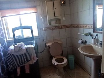 Avenida Argentina, casa de esquina  $115.000.000