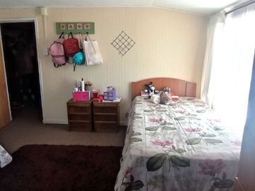 Avenida Argentina, casa de esquina  $115.000.000