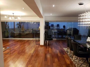 Esplendor en Surco: Dpto de 398 m² en Planta Baja con Piscina Privada y 3 Dorm.