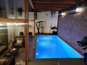 Esplendor en Surco: Dpto de 398 m² en Planta Baja con Piscina Privada y 3 Dorm.