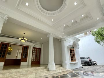 RUMAH at Jl METRO PONDOK INDAH, JAKSEL