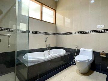 RUMAH at Jl METRO PONDOK INDAH, JAKSEL