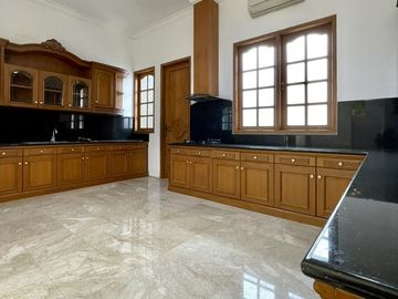 RUMAH at Jl METRO PONDOK INDAH, JAKSEL