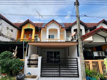 ทาวน์เฮาส์วัชรพล สุขาภิบาล5 จตุโชติทางด่วน บ้าน 2 ชั้น หมู่บ้าน อรุณธร สุขาภิบาล5 ซอย45 รีโนเวทใหม่ทั้งหลัง