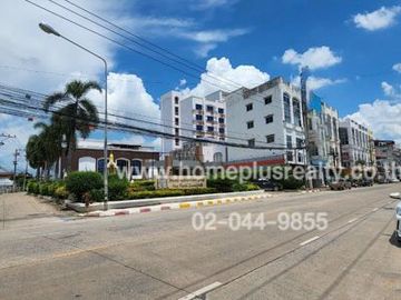 ที่ดินพร้อมอพาร์ทเม้นท์ 4 ชั้น ตำบลในเมือง อำเภอเมืองพิษณุโลก