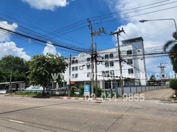 ที่ดินพร้อมอพาร์ทเม้นท์ 4 ชั้น ตำบลในเมือง อำเภอเมืองพิษณุโลก