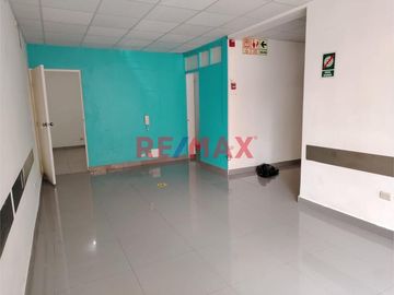 Venta Local Comercial 120M2 -(Primer Piso)