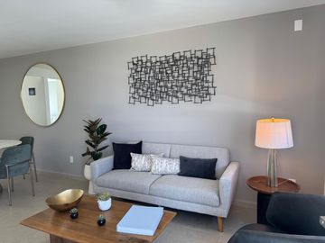 HERMOSA CASA NUEVA EN VENTA CON LINDO DISEÑO EN FRACC. PRIVADO AL NORTE DE LEÓN GTO