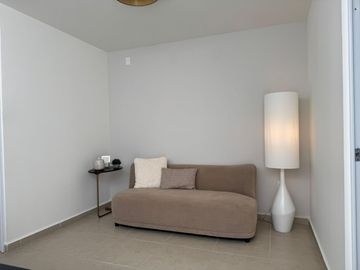 HERMOSA CASA NUEVA EN VENTA CON LINDO DISEÑO EN FRACC. PRIVADO AL NORTE DE LEÓN GTO