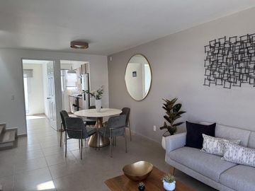 HERMOSA CASA NUEVA EN VENTA CON LINDO DISEÑO EN FRACC. PRIVADO AL NORTE DE LEÓN GTO