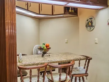 VENDEDOR MOTIVADO Amplia casa en venta Lomas de Mazatlan, cerca de Malecon