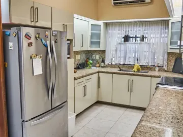 VENDEDOR MOTIVADO Amplia casa en venta Lomas de Mazatlan, cerca de Malecon