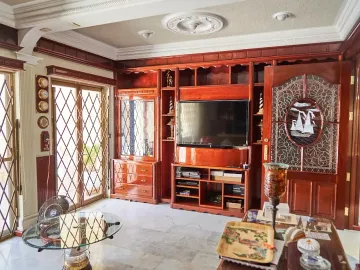 VENDEDOR MOTIVADO Amplia casa en venta Lomas de Mazatlan, cerca de Malecon