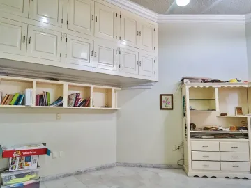 VENDEDOR MOTIVADO Amplia casa en venta Lomas de Mazatlan, cerca de Malecon