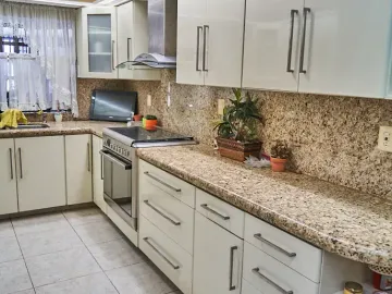 VENDEDOR MOTIVADO Amplia casa en venta Lomas de Mazatlan, cerca de Malecon