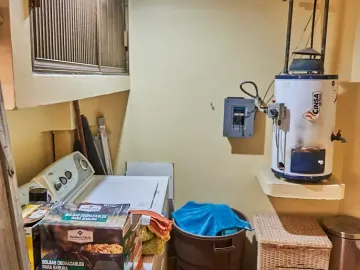 VENDEDOR MOTIVADO Amplia casa en venta Lomas de Mazatlan, cerca de Malecon