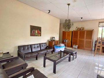 Rumah Lama Dijual Dalam Komplek Dekat Stasiun MRT Lebak Bulus Jaksel