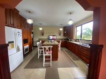 Vendo Hermosa Casa Tipo Quinta Via Cojimies Km 30