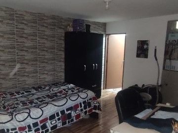 Venta de Casa de 3 Niveles Barrio Salvador Medellín