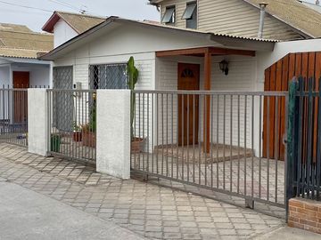 LINDA casa en Los Almendros, Sindempart, Coquimbo.