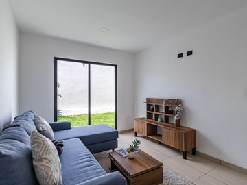 Casa en Venta con Alberca, 3 recamaras a 15 minutos de Cuernavaca en Xochitepec Morelos