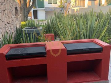 CASA EN VENTA EN SOLARES 4