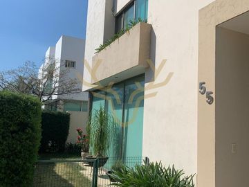 CASA EN VENTA EN SOLARES 4