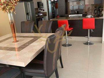 CASA EN VENTA EN SOLARES 4