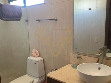 CASA EN VENTA EN SOLARES 4