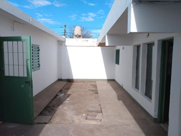 VENTA CASA 3 dormitorios en Barrio Jose Hernandez
