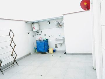 Oferta, Vendo Departamento Impecable Cerca a Parque!