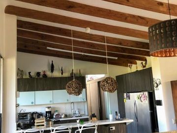 Vendo Finca en Cabeceras Rio Negro Antioquia, 4 habitaciones