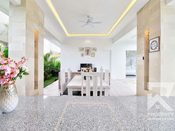 Spacous 3 Bedroom Villa with Ricefield View in Ubud Bali for Sale Leasehold