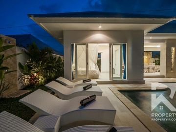 Spacous 3 Bedroom Villa with Ricefield View in Ubud Bali for Sale Leasehold