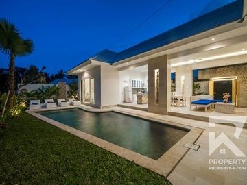 Spacous 3 Bedroom Villa with Ricefield View in Ubud Bali for Sale Leasehold