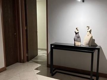 Vende Departamento Cuatro Dormitorios Estacionamientos