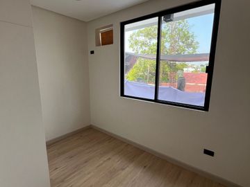 Moonwalk Luxury Townhouse for Sale in Paranaque