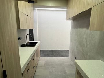 Moonwalk Luxury Townhouse for Sale in Paranaque