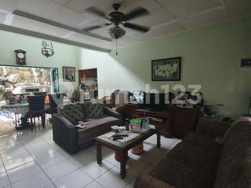 2. Rumah Hook Dijual di Bintaro Sektor 9, Komplek Kucica