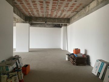 ALQUILER OFICINA PRIME 240 m2 EN LA MOLINA