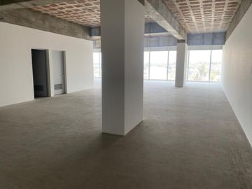 ALQUILER OFICINA PRIME 240 m2 EN LA MOLINA
