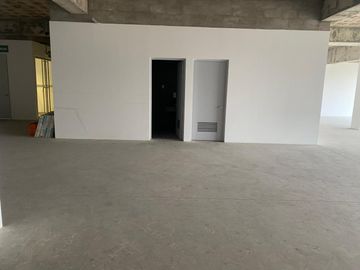 ALQUILER OFICINA PRIME 240 m2 EN LA MOLINA