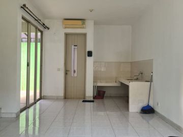 Dijual Rumah Cluster Naturale Foresta BSD City Tangerang Bagus Nyaman Lokasi Hijau Asri Strategis