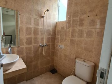 Dijual Rumah Cluster Naturale Foresta BSD City Tangerang Bagus Nyaman Lokasi Hijau Asri Strategis