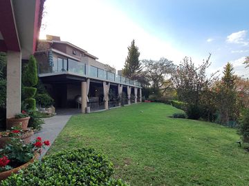 EXCELENTE RESIDENCIA FINOS ACABADOS AMPLIOS ESPACIOS SEGURIDAD
