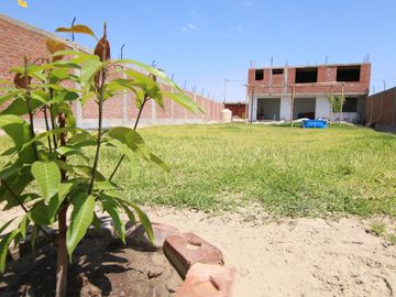 CASA EN VENTA –SEMI - CONSTRUIDA LA MARIPOSA - EJIDOS - PIURA