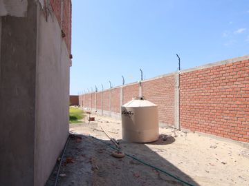 CASA EN VENTA –SEMI - CONSTRUIDA LA MARIPOSA - EJIDOS - PIURA